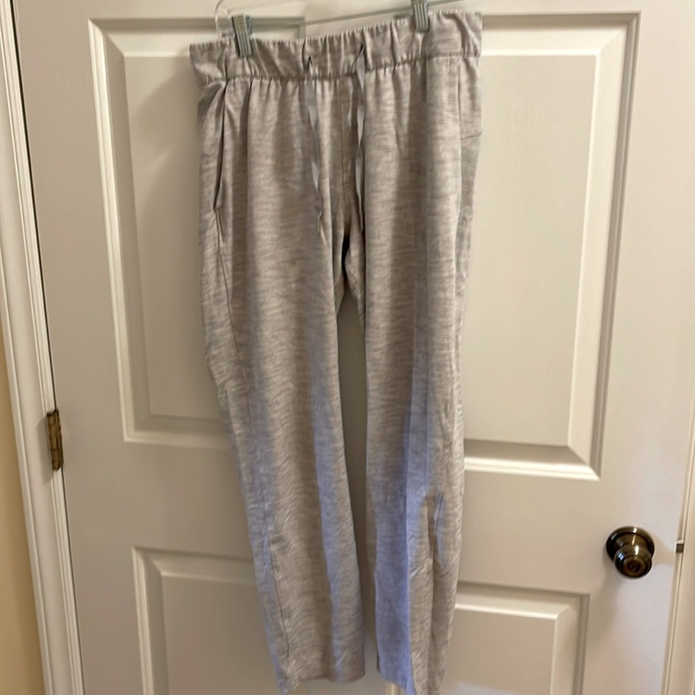 Lulu on the go pants